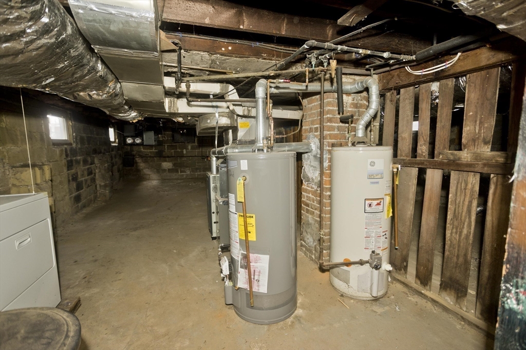 809 Carew Street Springfield, MA 01104 - Photo 24 of 36