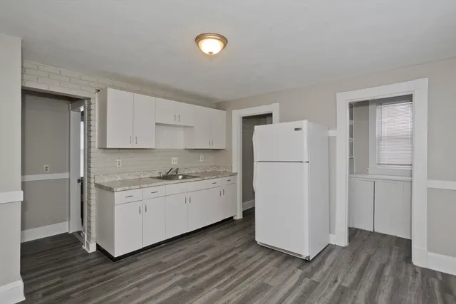 $330,000 | 809 Carew Street, Springfield, MA 01104