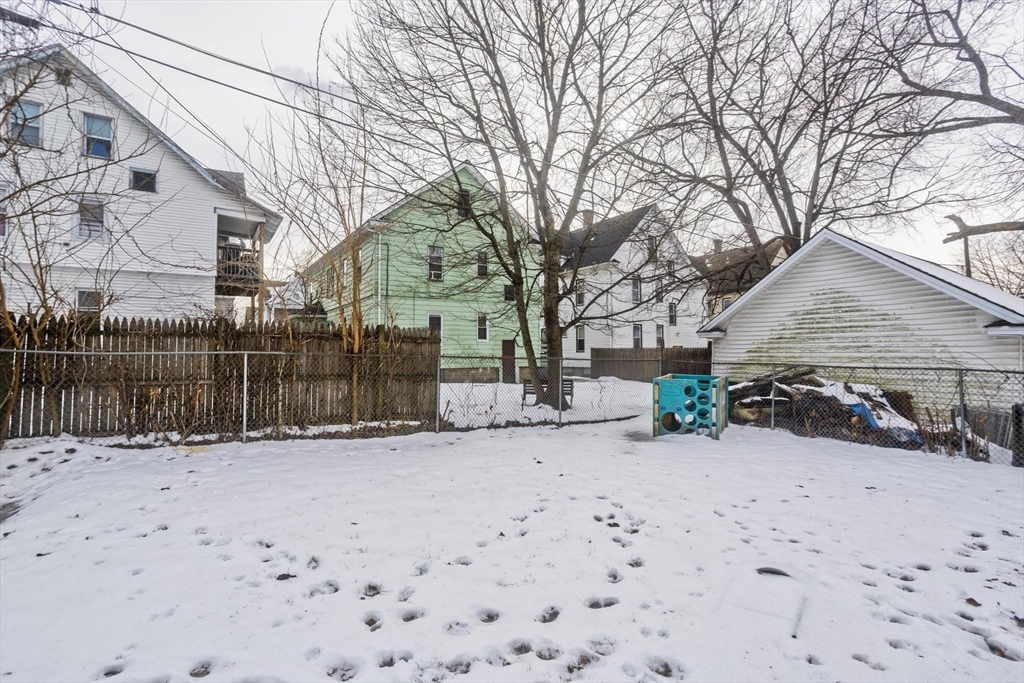 809 Carew Street Springfield, MA 01104 - Photo 31 of 36