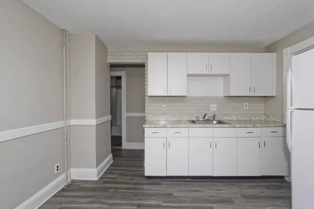 $330,000 | 809 Carew Street, Springfield, MA 01104