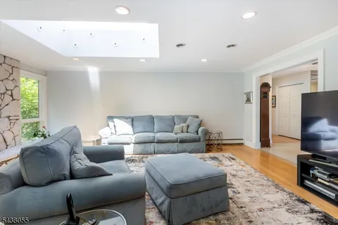 $1,250,000 | 83 Brookside Terrace, North Caldwell, NJ 07006