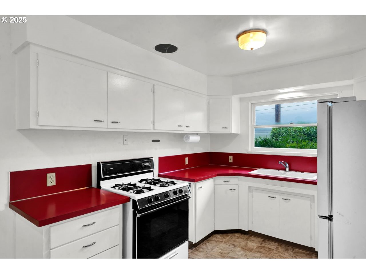1541 Buckhorn Road Roseburg, OR 97470 - Photo 23 of 37 Gallery Image 23