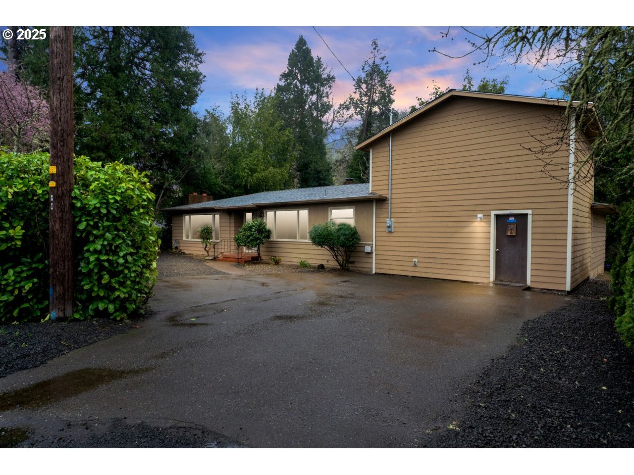 1541 Buckhorn Road Roseburg, OR 97470 - Photo 4 of 37 Gallery Image 4