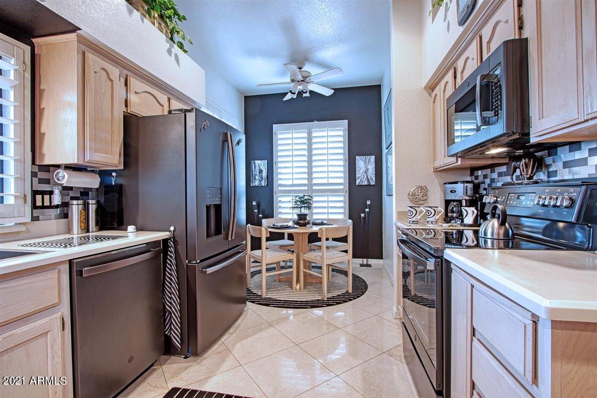 25515 Forest Road, Unit 5 Rio Verde, AZ 85263 - Photo 15 of 26 Opens out to breakfast room