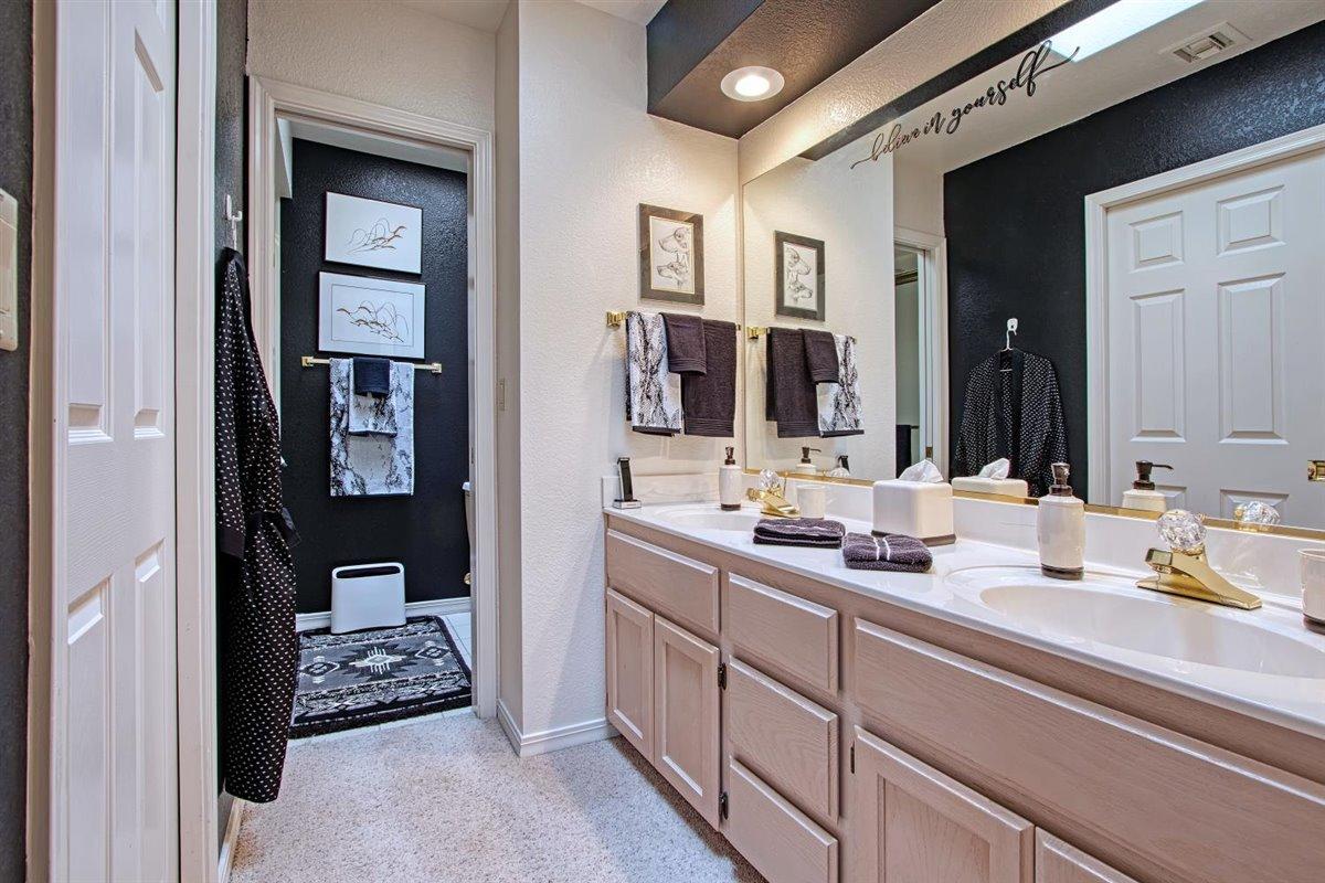 25515 Forest Road, Unit 5 Rio Verde, AZ 85263 - Photo 20 of 26 Double sinks