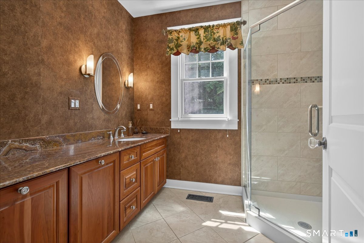 46 Maple Street Milford, CT 06460 - Photo 12 of 39