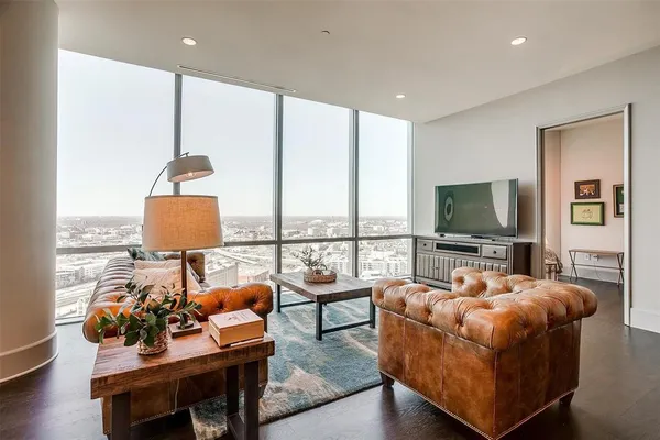$875,000 | 1301 Throckmorton Street, Unit 2505, Fort Worth, TX 76102