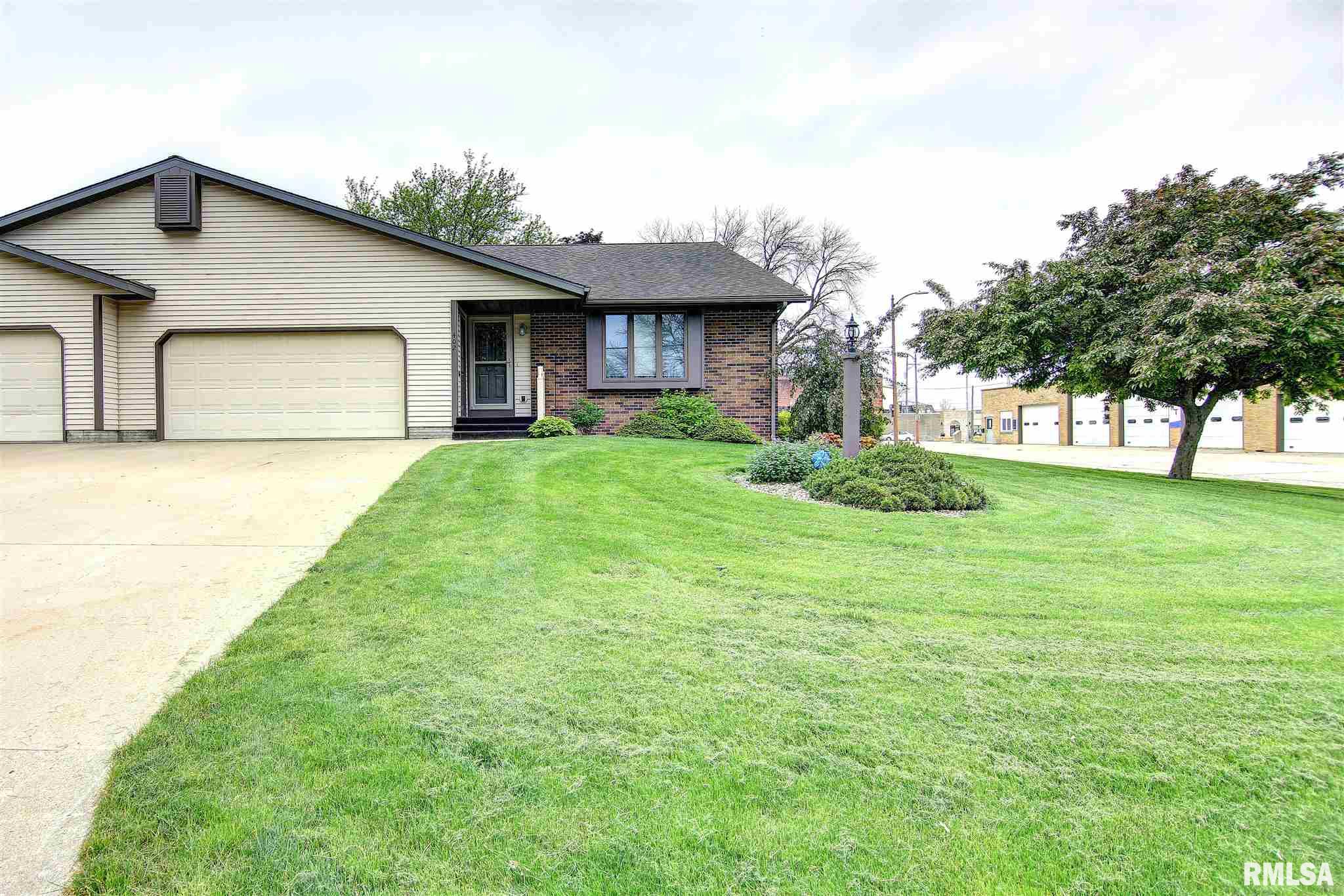 402 9th Avenue Fulton, IL 61252 - Photo 1 of 24 Gallery Image 1