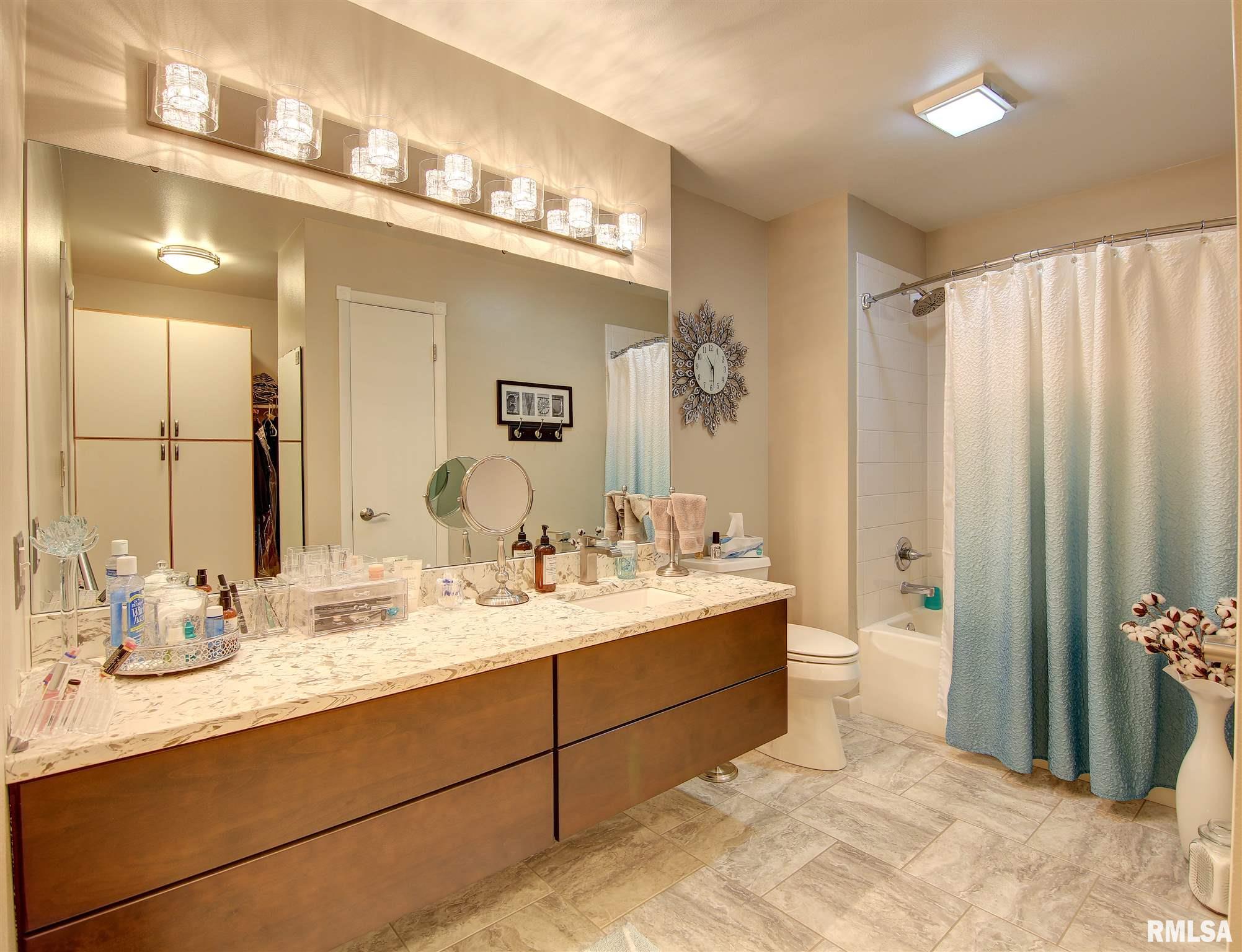 402 9th Avenue Fulton, IL 61252 - Photo 10 of 24 Gallery Image 10