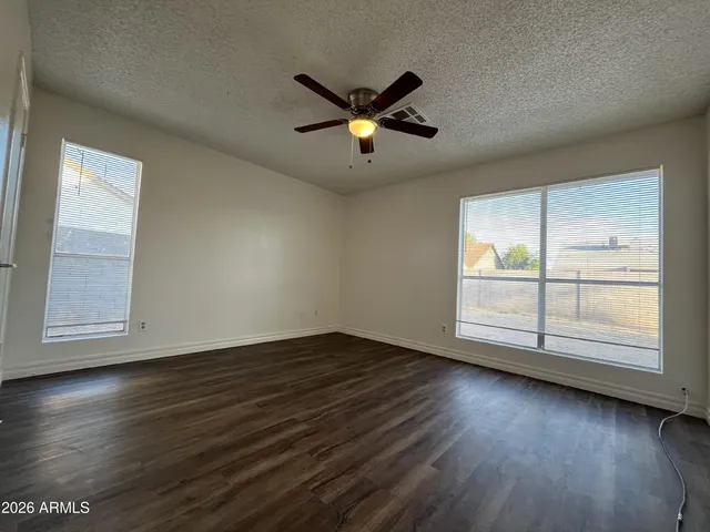 $1,695 | 7119 West McLellan Road, Glendale, AZ 85303