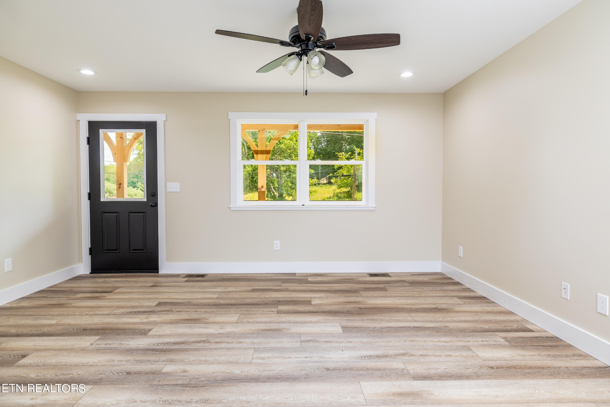 417 Clover Hill Road Maryville, TN 37801 - Photo 4 of 39 Gallery Image 4