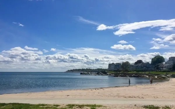 $2,400 | 157 Kings Highway, Unit L, Milford, CT 06460