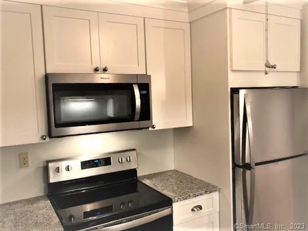 $2,400 | 157 Kings Highway, Unit L, Milford, CT 06460