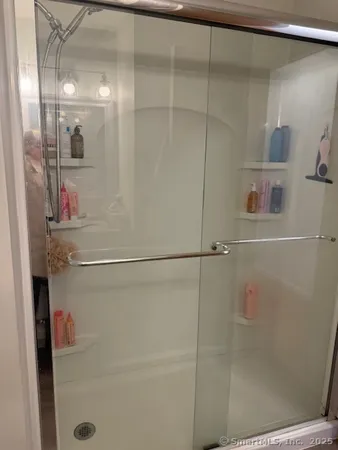 $2,400 | 157 Kings Highway, Unit L, Milford, CT 06460