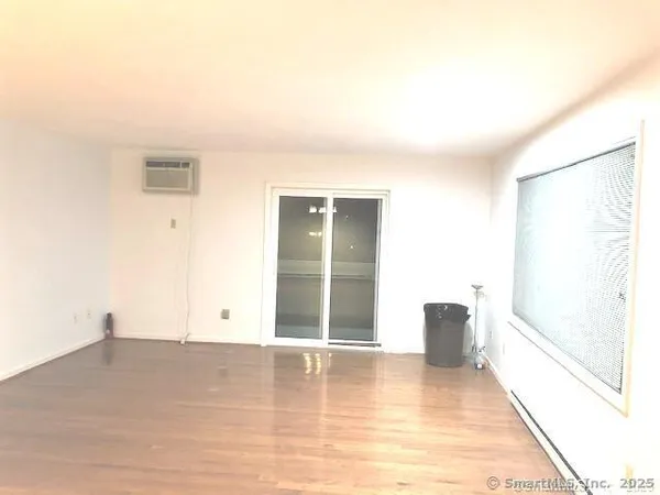 $2,400 | 157 Kings Highway, Unit L, Milford, CT 06460