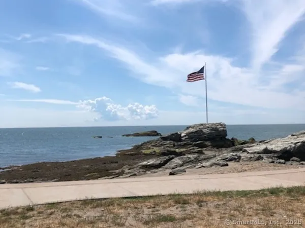 $2,400 | 157 Kings Highway, Unit L, Milford, CT 06460