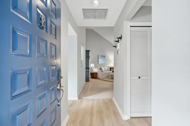 $324,900 | 6100 Southeast Martinique Drive, Unit 201, Stuart, FL 34997