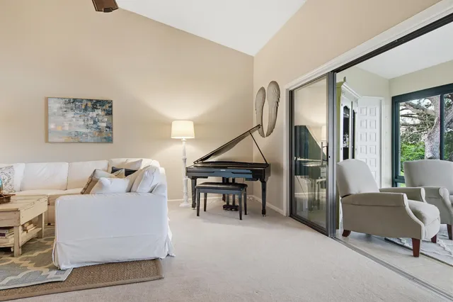 $324,900 | 6100 Southeast Martinique Drive, Unit 201, Stuart, FL 34997