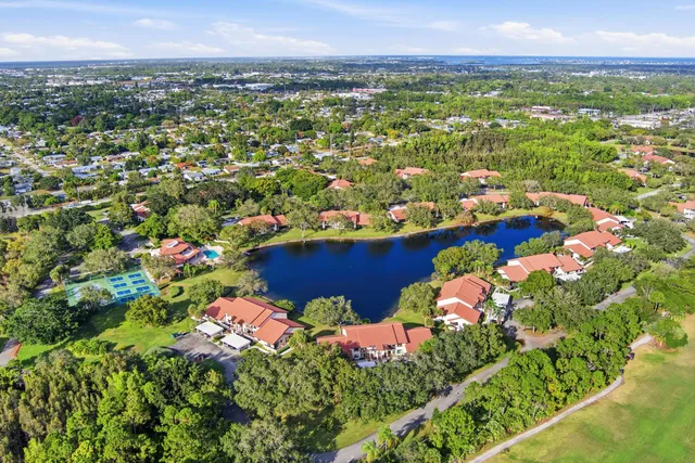 $324,900 | 6100 Southeast Martinique Drive, Unit 201, Stuart, FL 34997