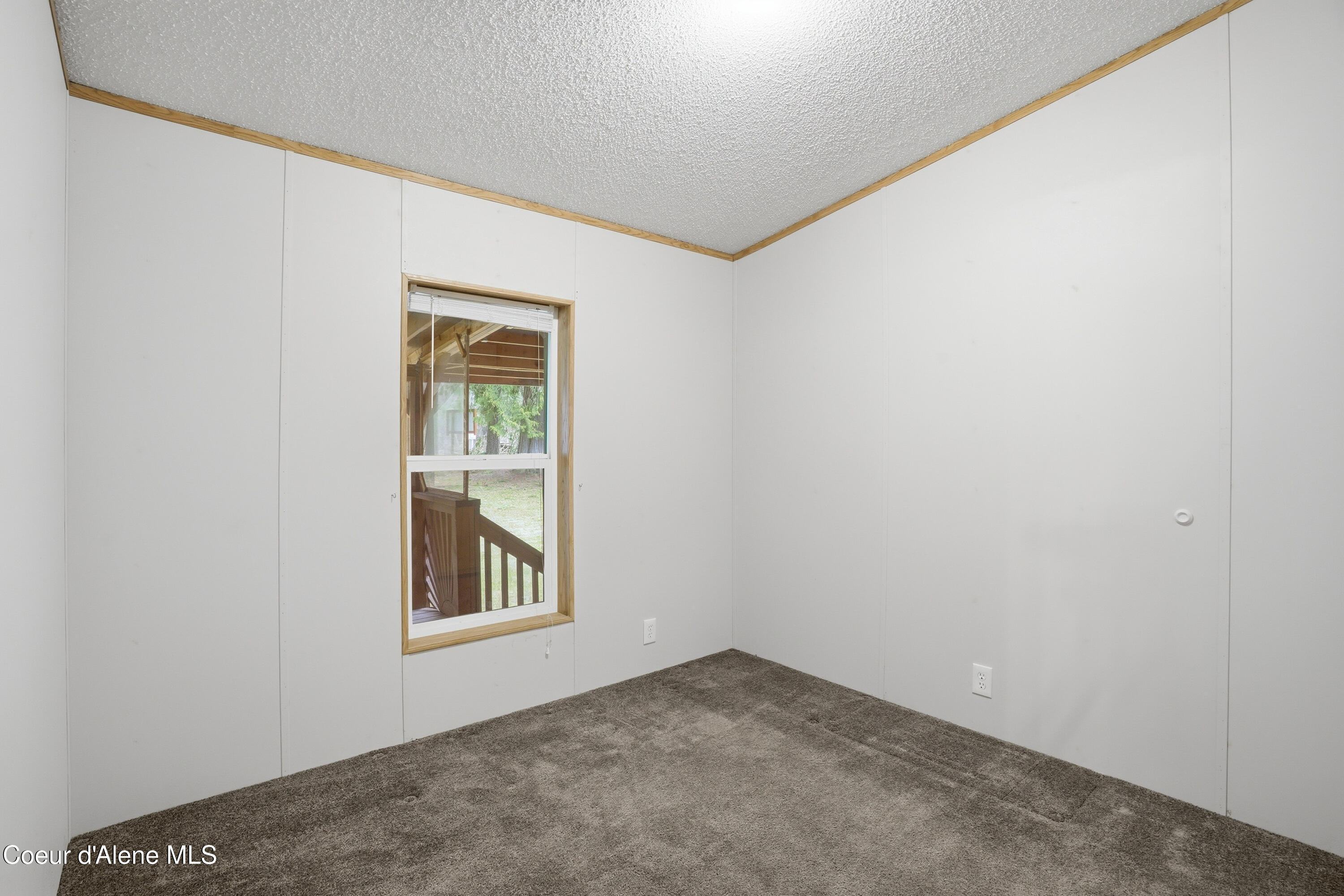 7562 West Spirit Lake Road, Unit 10 Spirit Lake, ID 83869 - Photo 21 of 40 IMG_2023