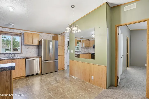 $400,000 | 7562 West Spirit Lake Road, Unit 10, Spirit Lake, ID 83869