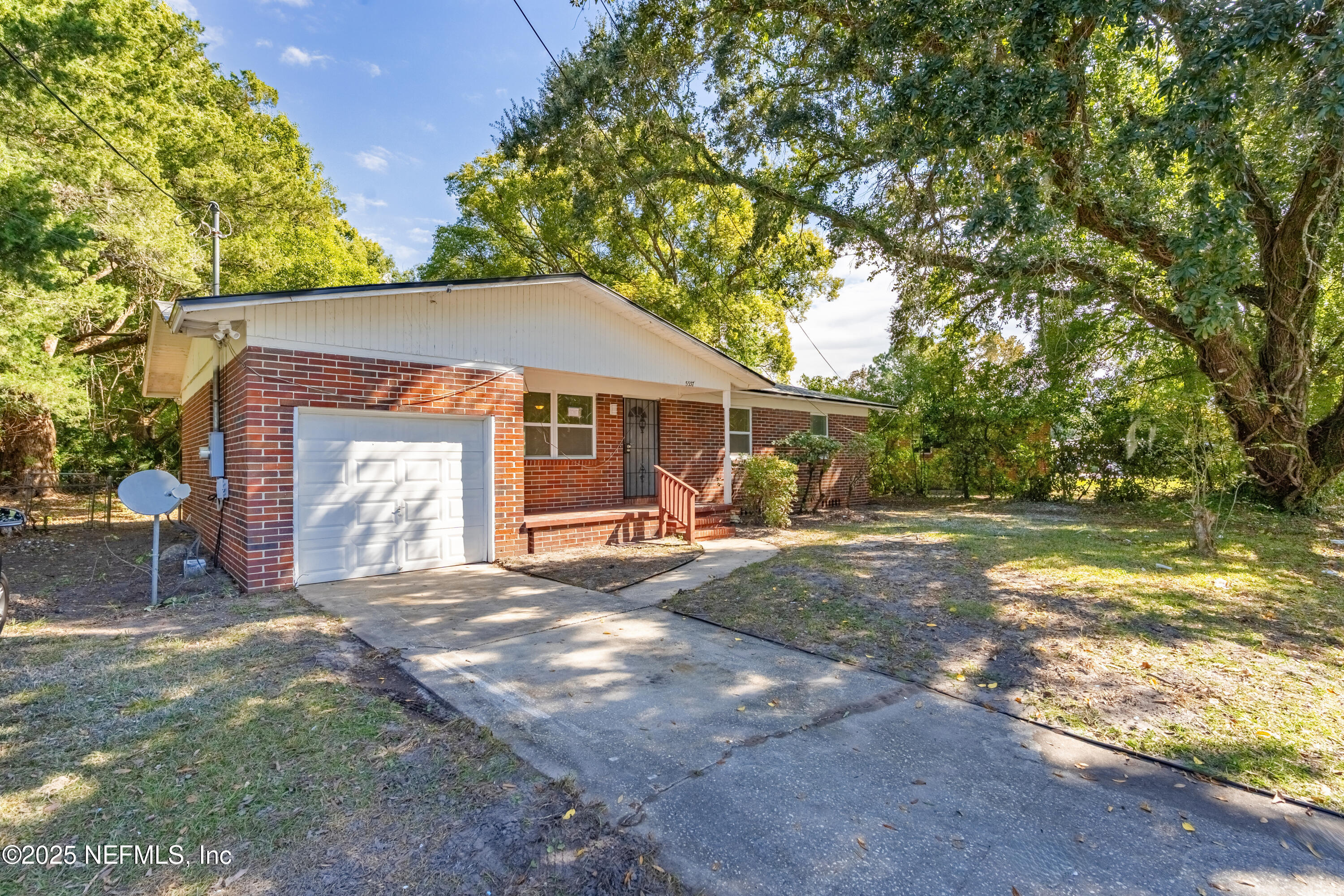 5557 Cleveland Road Jacksonville, FL 32209 - Photo 3 of 21 HomePrimeMedia-01 (3)