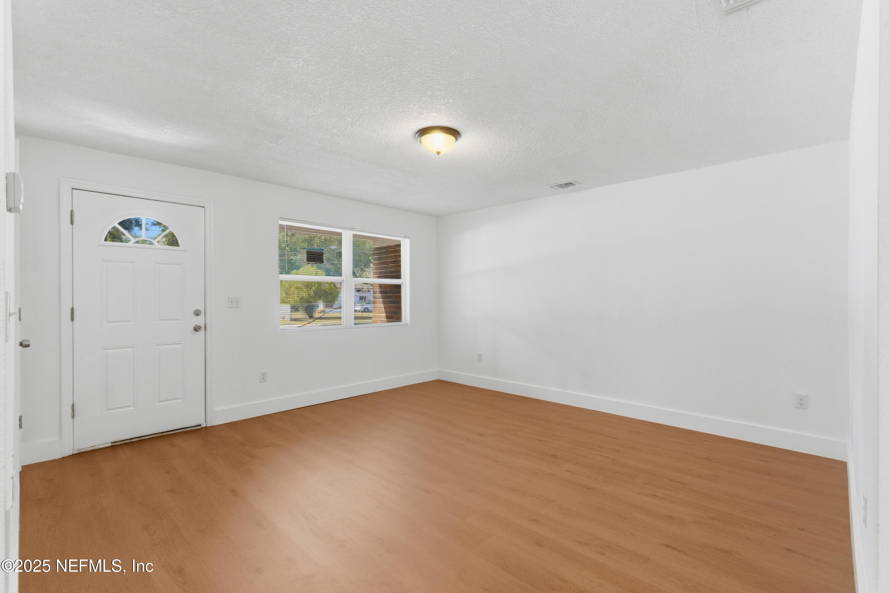 5557 Cleveland Road Jacksonville, FL 32209 - Photo 5 of 21 HomePrimeMedia-05 (2)