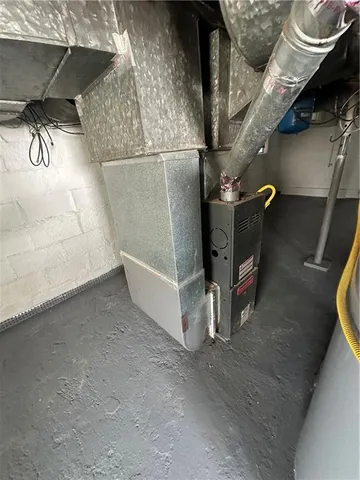 a view of a room with an empty space