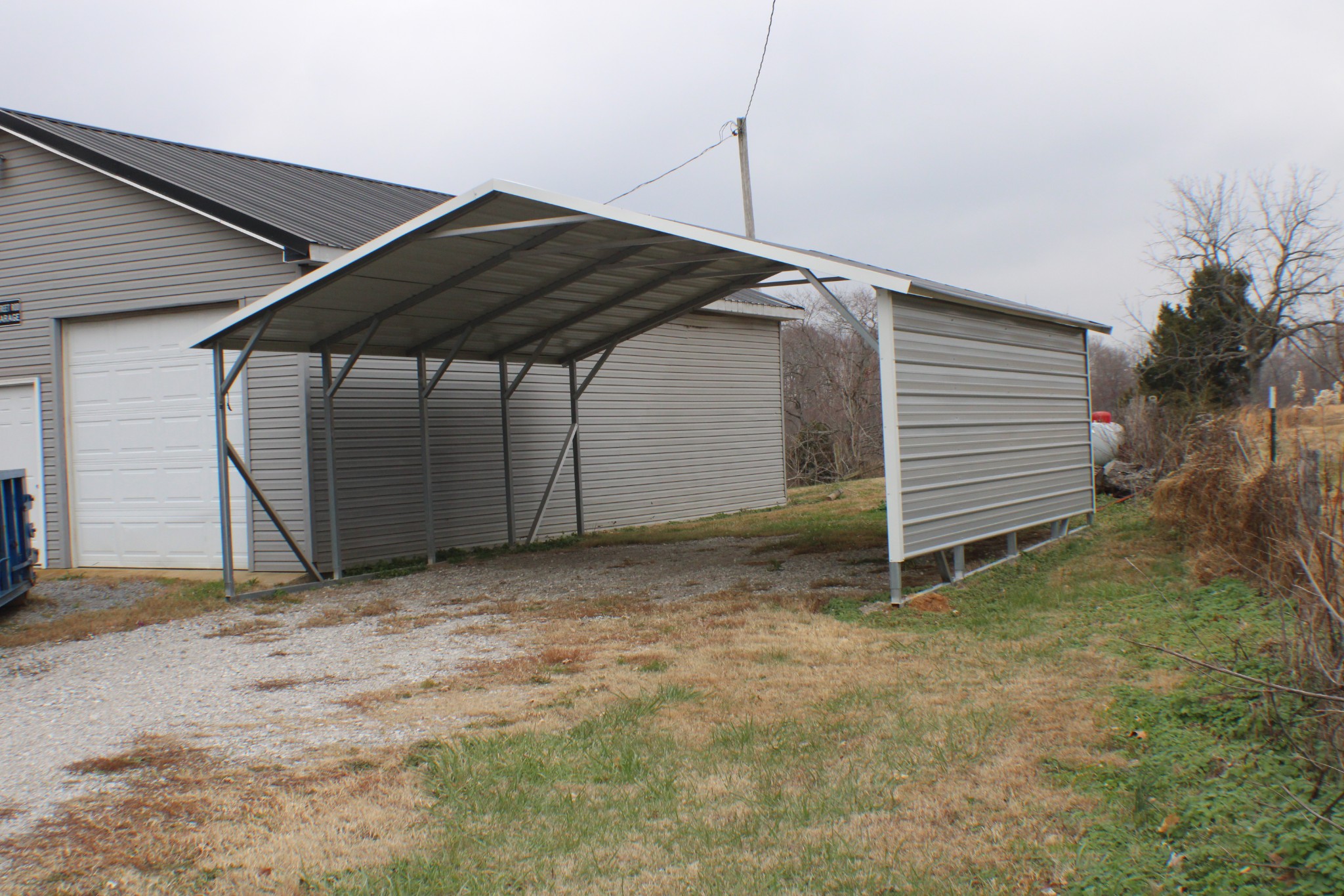 366 Pea Ridge Road Woodbury, TN 37190 - Photo 4 of 25 a view of a backyard