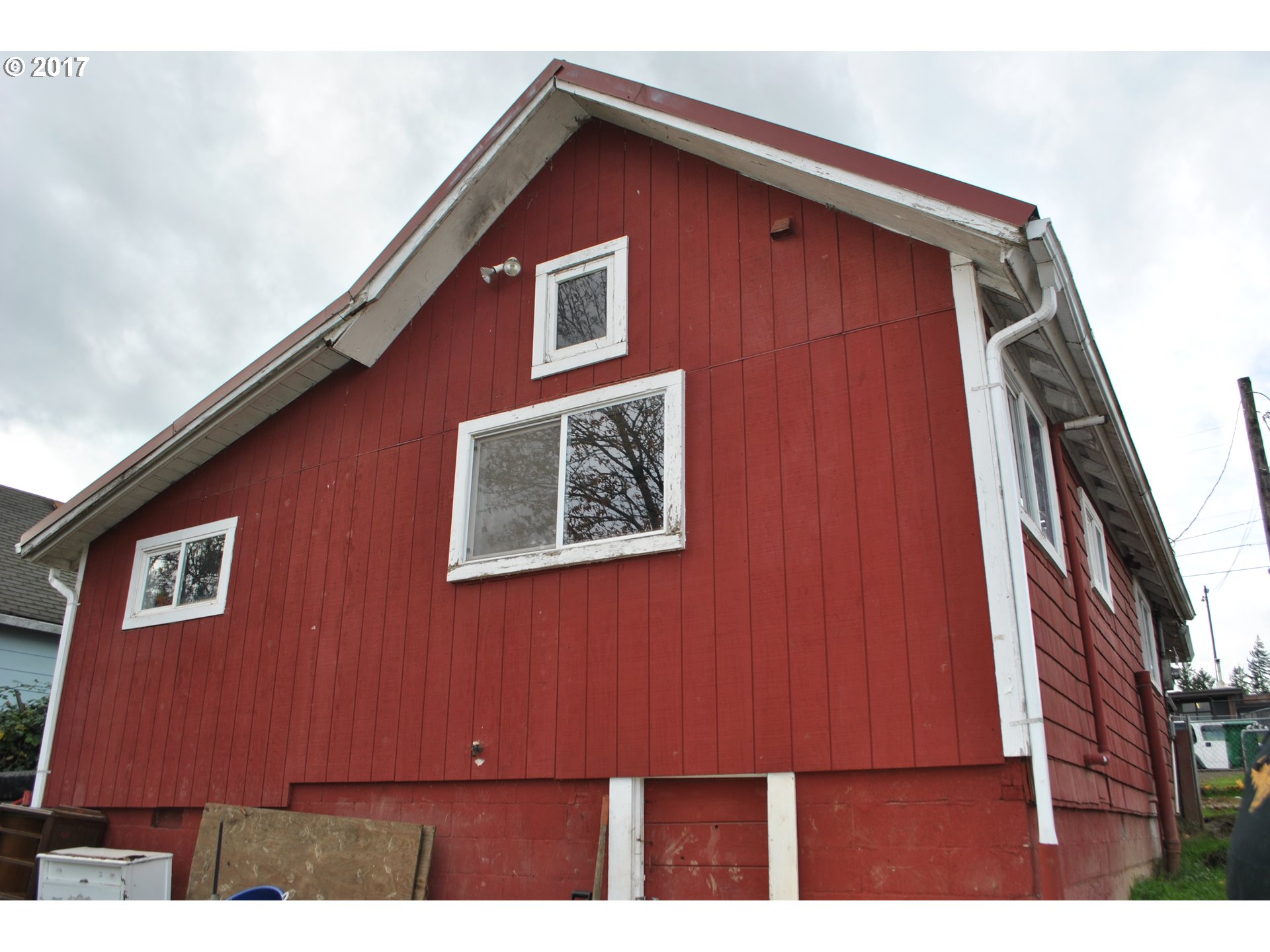 407 3rd Street Gaston, OR 97119 - Photo 4 of 17 Gallery Image 4