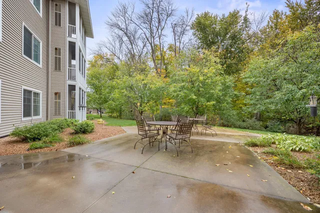 $229,900 | 110696 Village Road, Unit 219, Chaska, MN 55318