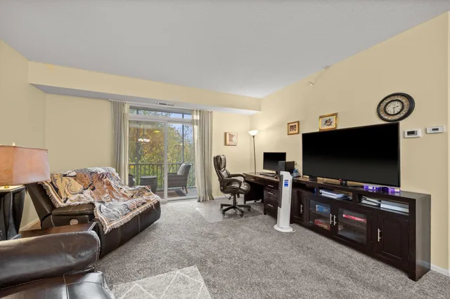 $229,900 | 110696 Village Road, Unit 219, Chaska, MN 55318