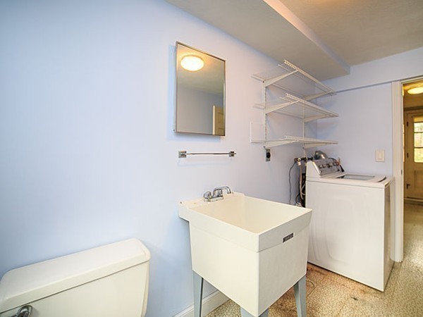 15 Suzanne Road Lexington, MA 02420 - Photo 23 of 29 Gallery Image 23