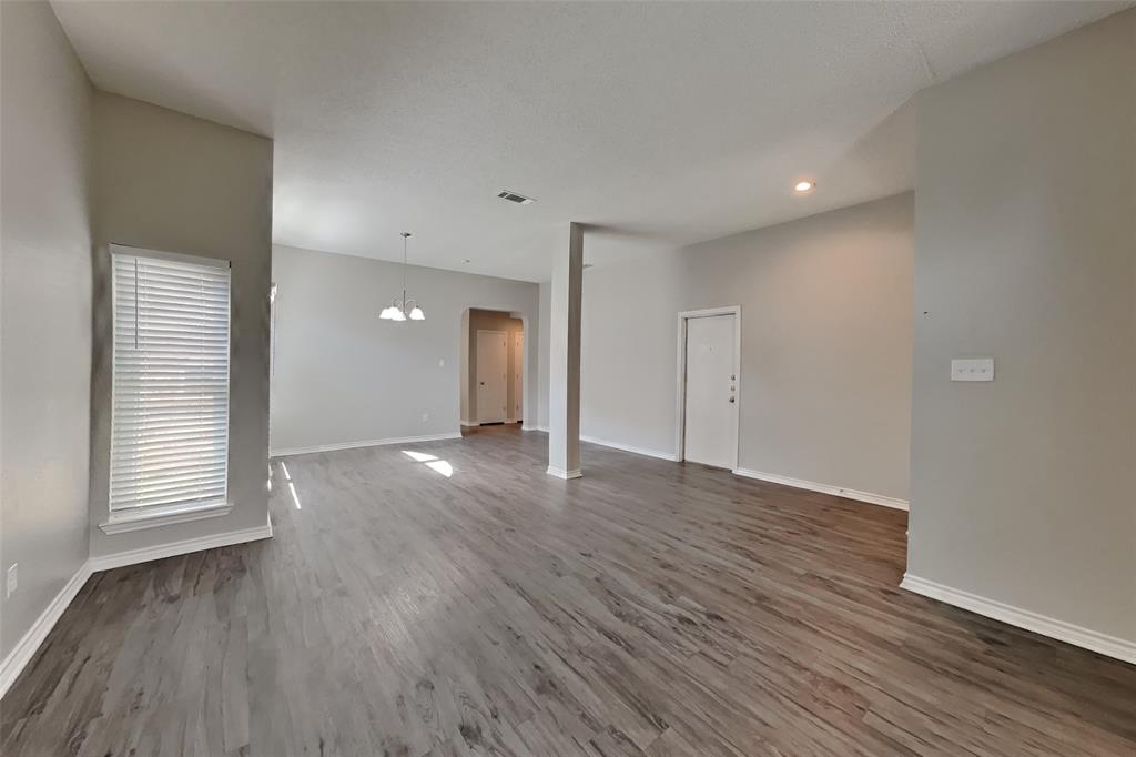 2211 Reverchon Drive Arlington, TX 76017 - Photo 3 of 19