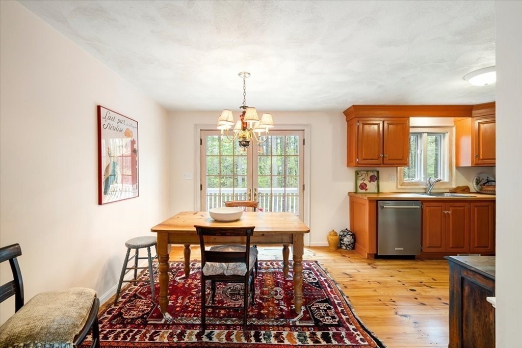 100 South Harbor Road Townsend, MA 01469 - Photo 7 of 42