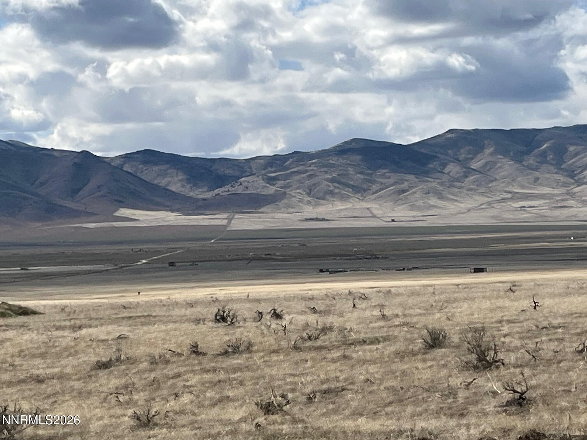 a view of a sky view