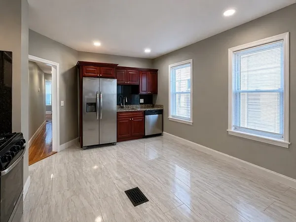 $3,200 | 9 Nightingale Street, Unit 2, Boston, MA 02124