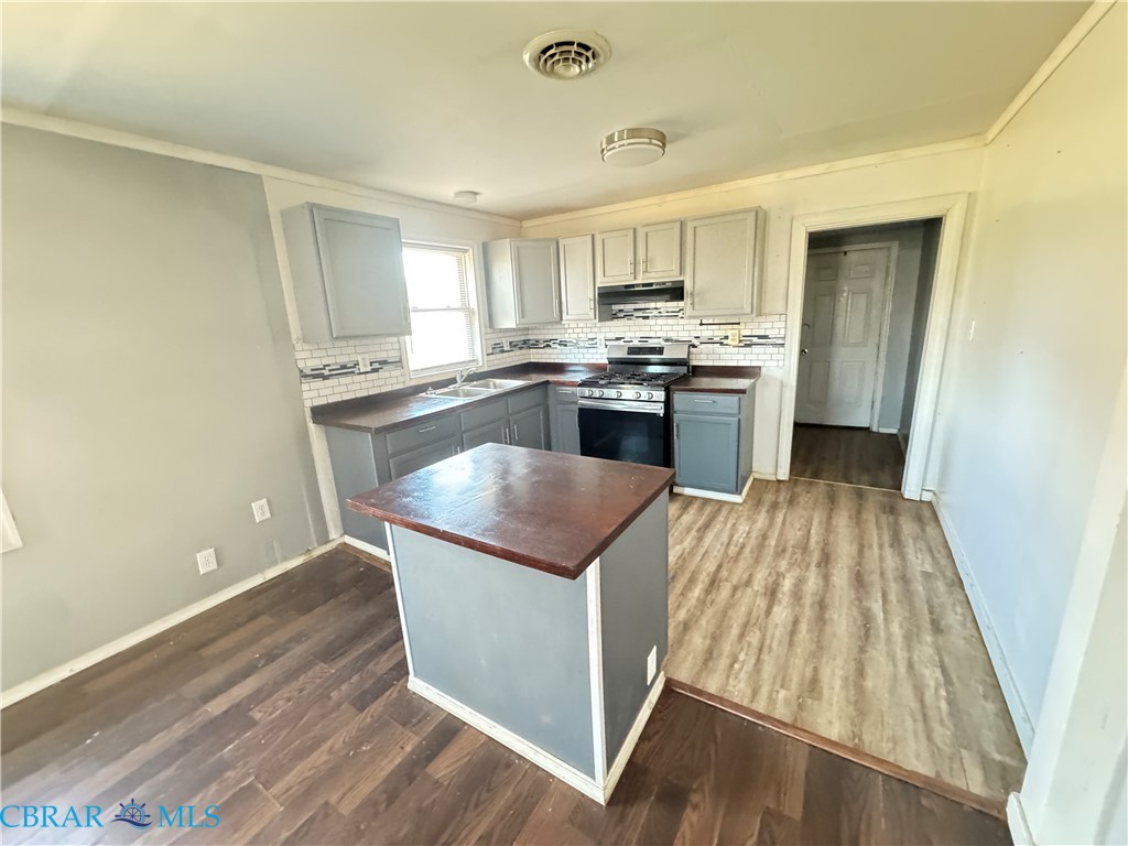 422 Syringa Road Topping, VA 23169 - Photo 8 of 31