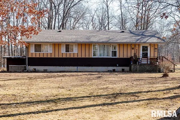 $215,000 | 5840 McCarty Road, Kinmundy, IL 62854