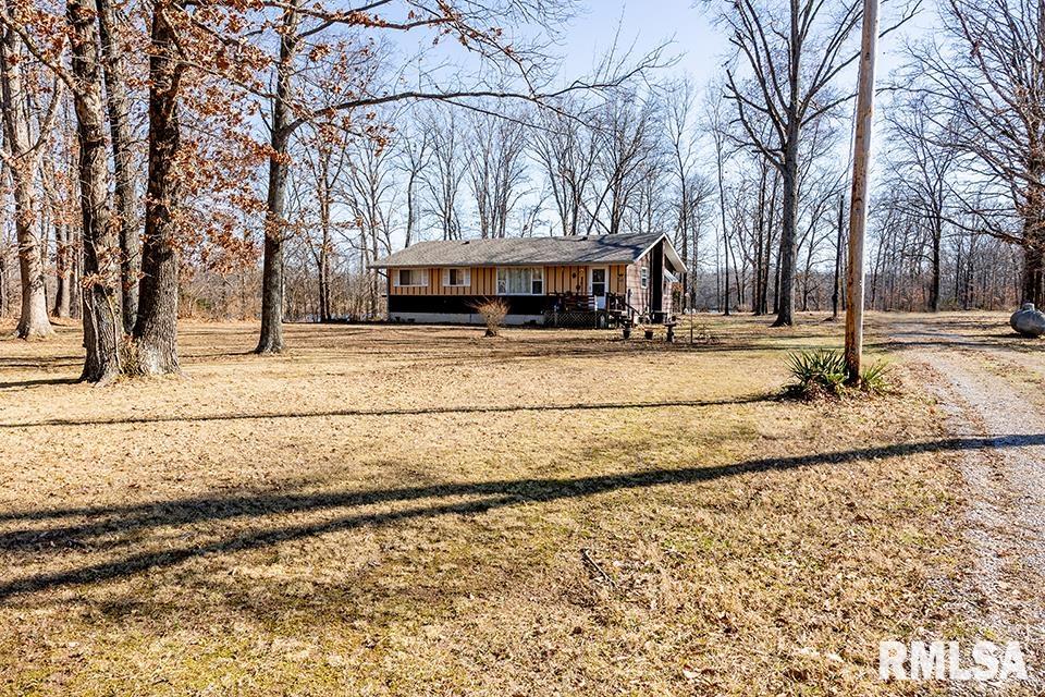 5840 McCarty Road Kinmundy, IL 62854 - Photo 3 of 33