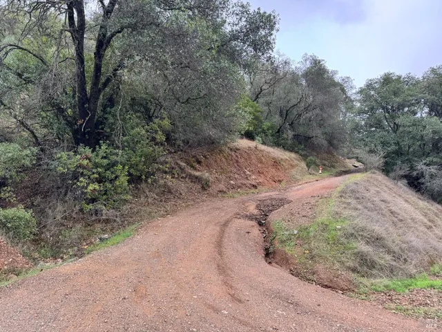 $3,000 | 12332 Mountain View Drive, Clearlake Oaks, CA 95423