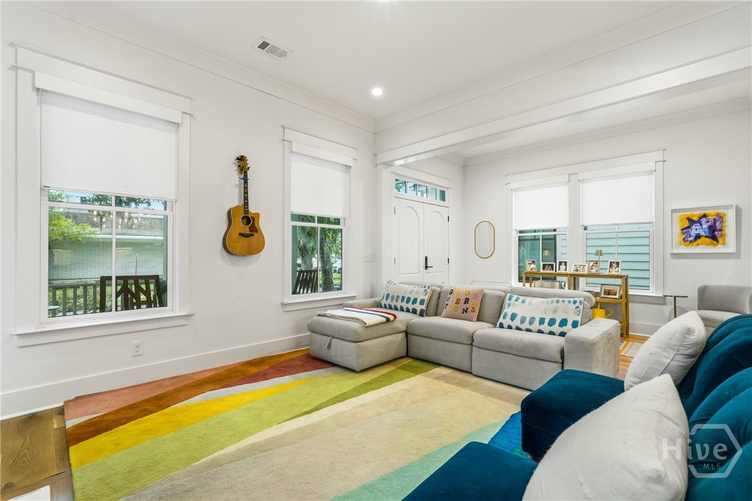 110 East 38th Street Savannah, GA 31401 - Photo 17 of 63