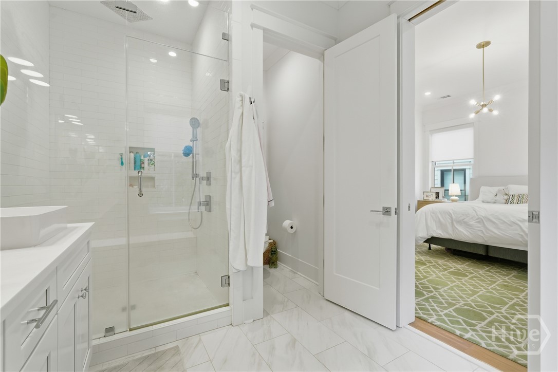 110 East 38th Street Savannah, GA 31401 - Photo 39 of 63 Primary suite bathroom