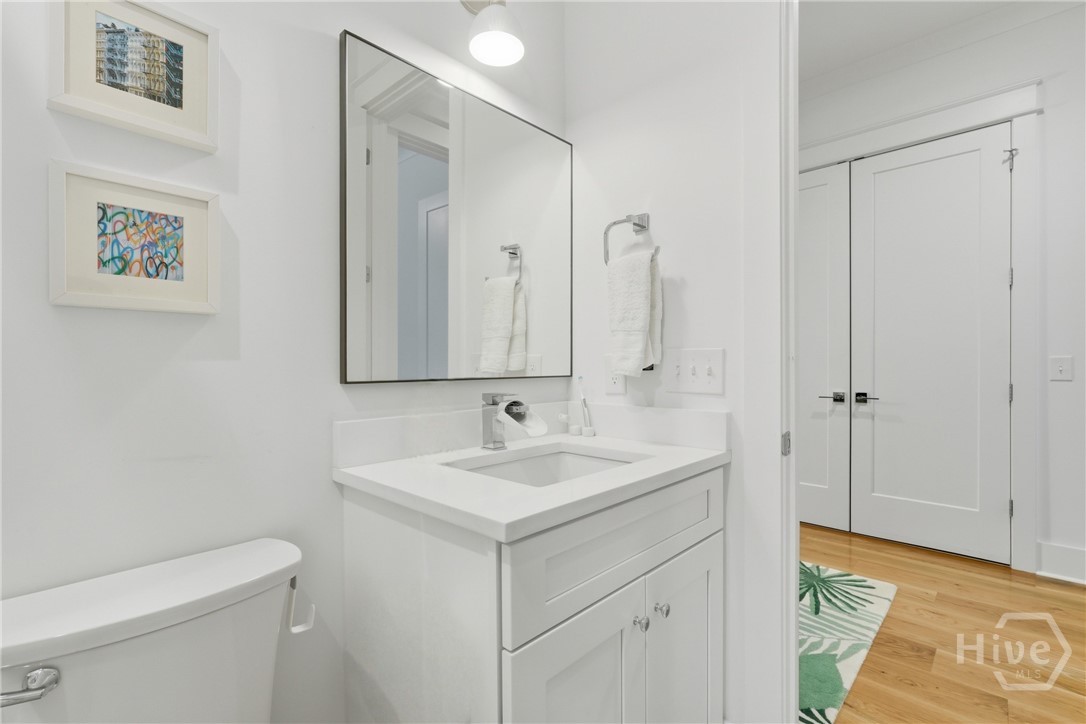 110 East 38th Street Savannah, GA 31401 - Photo 47 of 63 Bathroom 2