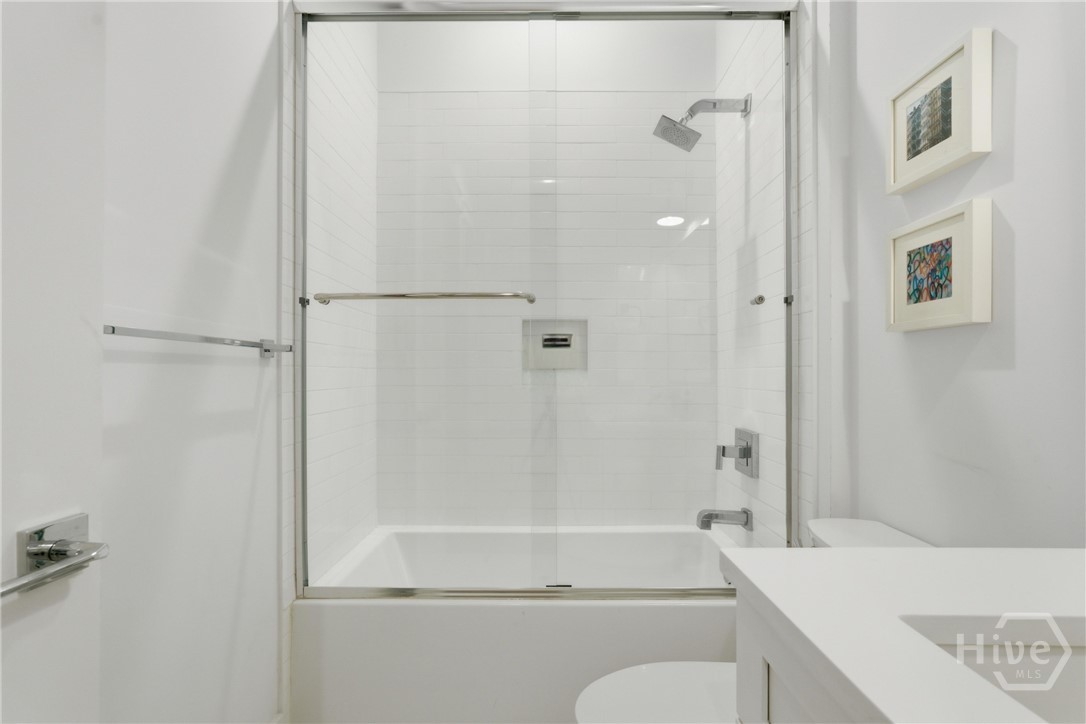 110 East 38th Street Savannah, GA 31401 - Photo 51 of 63 Bathroom 2