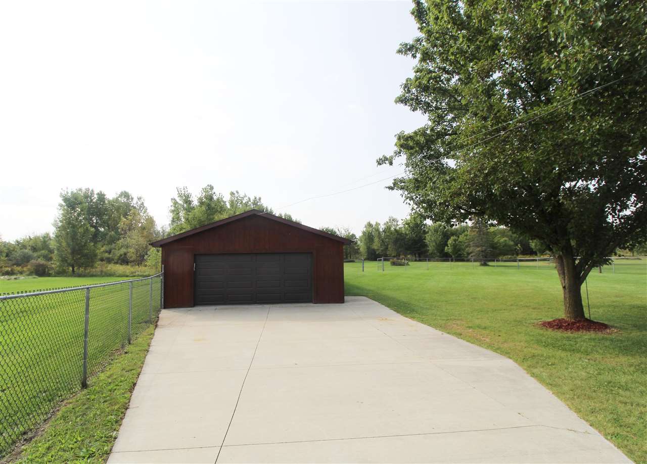 7303 Reid Road Swartz Creek, MI 48473 - Photo 25 of 39 50055171-24.JPG