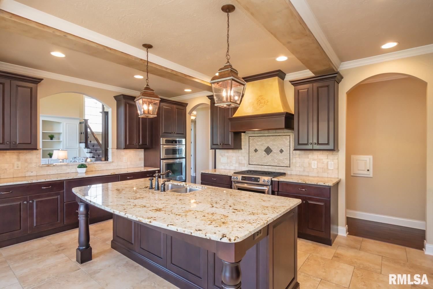 5878 Cardinal Road Bettendorf, IA 52722 - Photo 11 of 50 Gallery Image 11