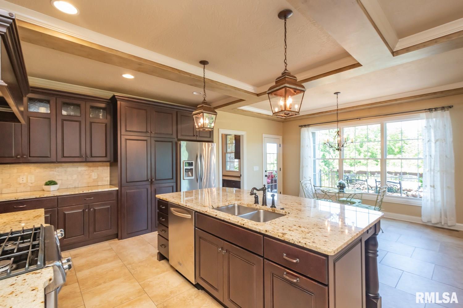 5878 Cardinal Road Bettendorf, IA 52722 - Photo 12 of 50 Gallery Image 12