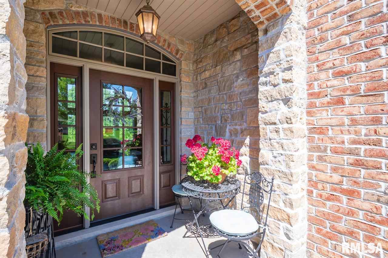 5878 Cardinal Road Bettendorf, IA 52722 - Photo 2 of 50 Gallery Image 2