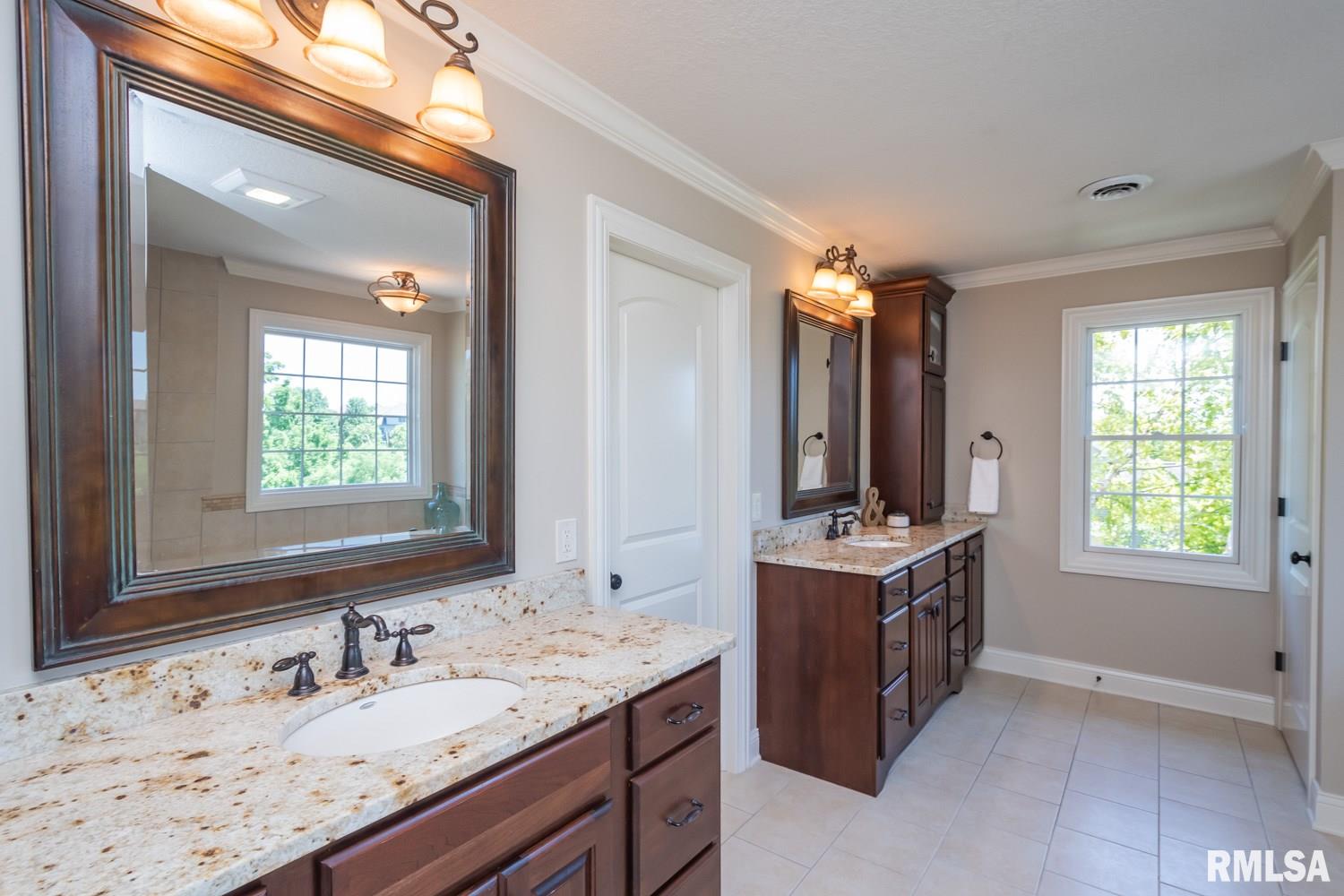 5878 Cardinal Road Bettendorf, IA 52722 - Photo 21 of 50 Gallery Image 21